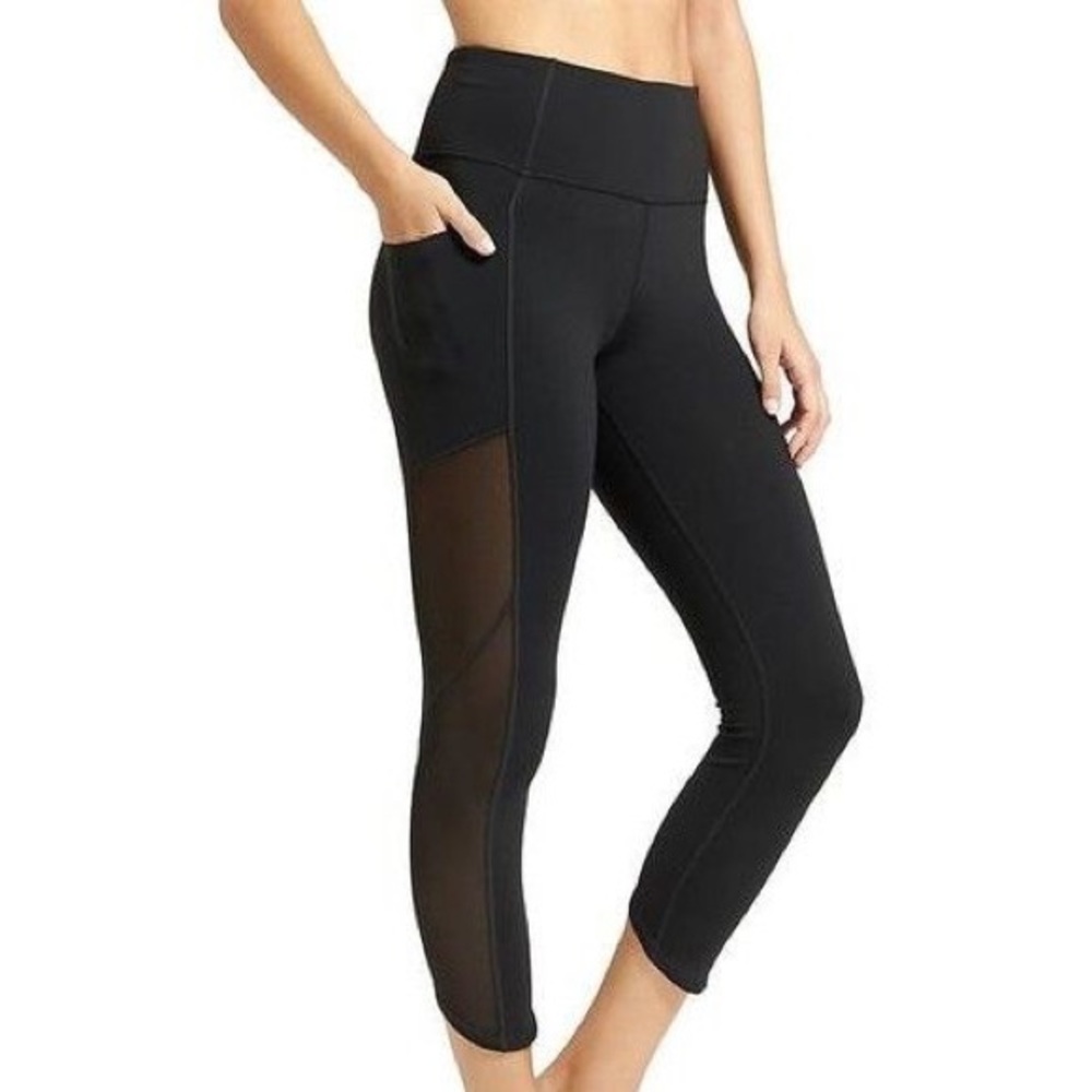 High Rise Mesh Chaturanga Town Capri Leggings